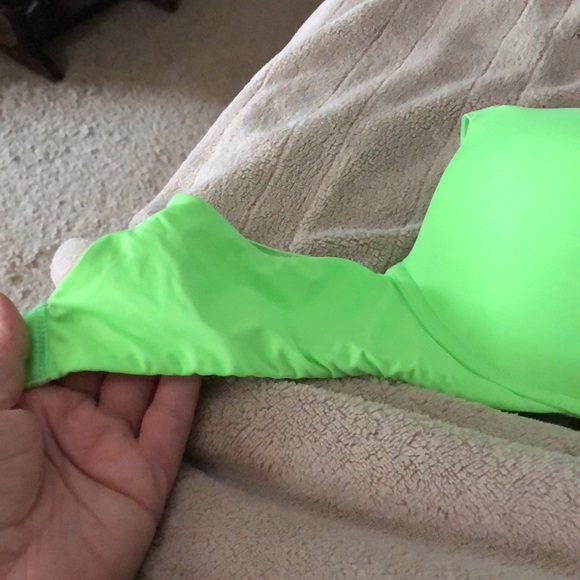 Victoria Secret Bra - Picture 2 of 5